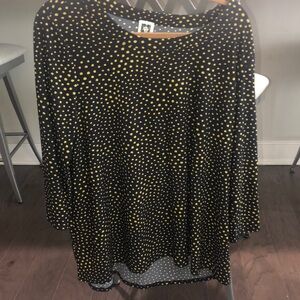 Ann Klein Blouse, size XL, Only worn a few times in Brand New Condition.